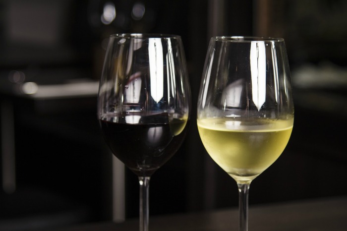 red and white wine